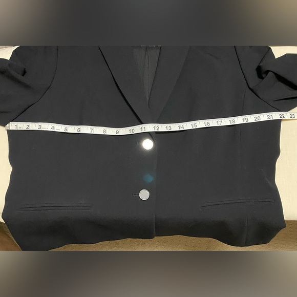 Tahari Arthur S Levine 16 Petite Women’s Black Suit Coat Blazer, Silver Buttons. - Picture 9 of 11